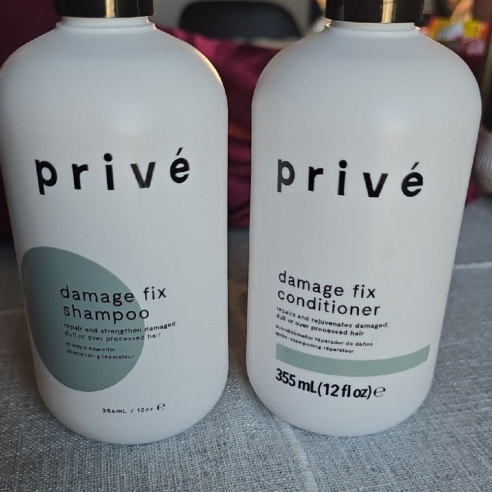 Privé Damage Fix Shampoo - White